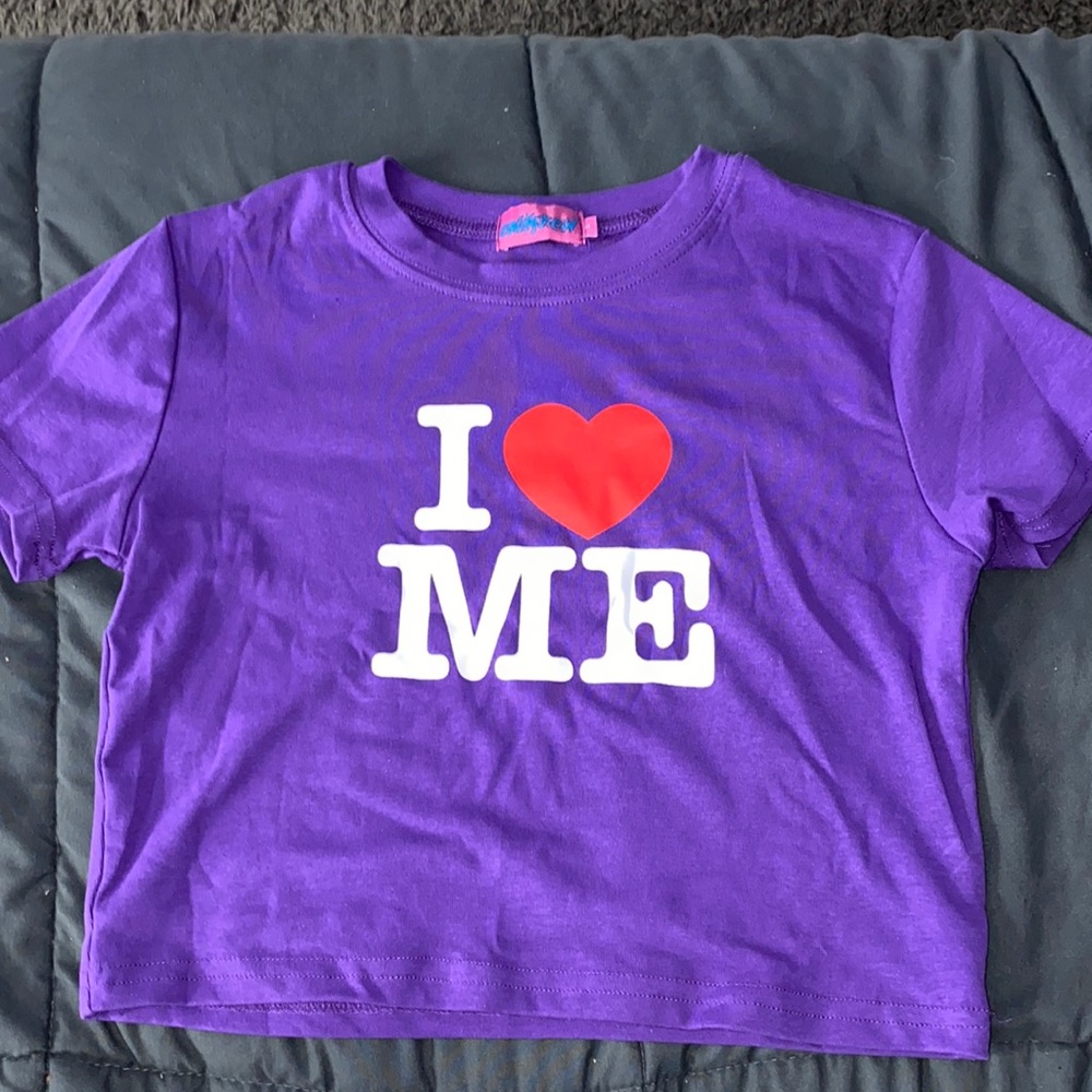 Edikted TilTok Viral Crop Baby Tee “I ❤️ ME”